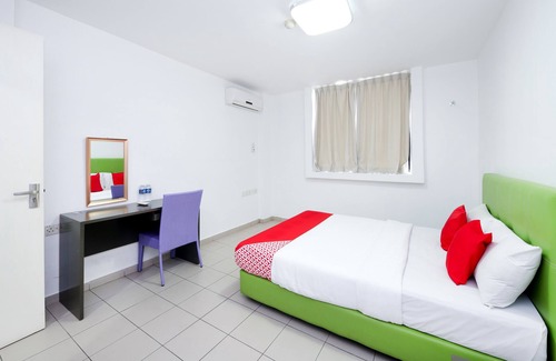 Penampang Hotel | OYO 564 Y Hotel