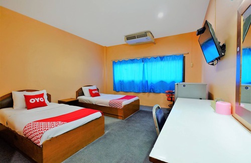 Trang Hotel | OYO 588 Rose In Mansion