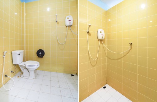 Bang Pla Soi Hotel | OYO 622 Sixsense Hotel