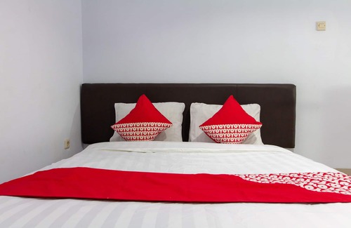 Binong Hotel | OYO 645 Griya Mas Syariah