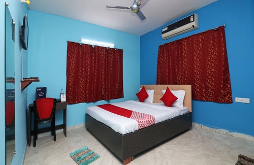 Bhowanipore Hotel | OYO 7111 Fanindra Guest House