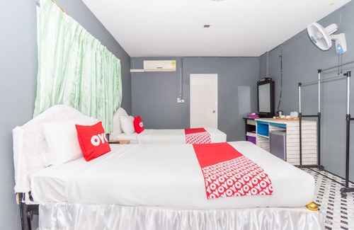 Phetchaburi Hotel | OYO 712 Baandin Resort