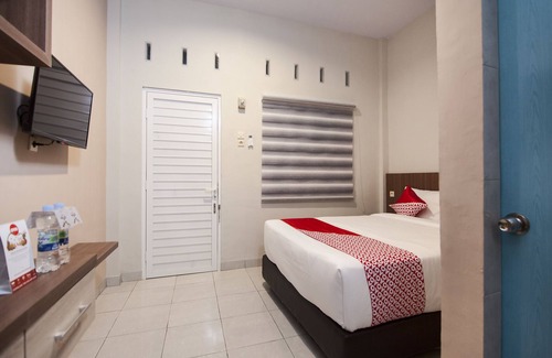 Medan Hotel | OYO 725 My Arm Home & Stay