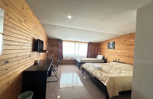 Old Phuket Town Hotel | OYO 75472 GOTUM Hostel 2 & Money Exchange