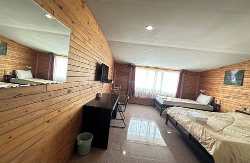 Old Phuket Town Hotel | OYO 75472 GOTUM Hostel 2 & Money Exchange