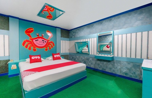 Rayong Hotel | OYO 764 Lets go Hotel