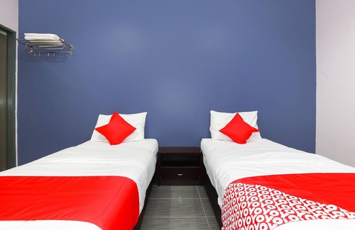 Teluk Intan Hotel | OYO 89332 DE Hotel
