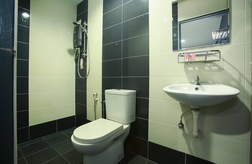 Teluk Intan Hotel | OYO 89332 DE Hotel