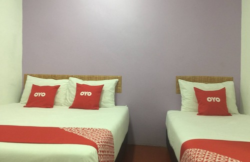 Bukit Kayu Hitam Hotel | OYO 89671 Changlun Star Motel