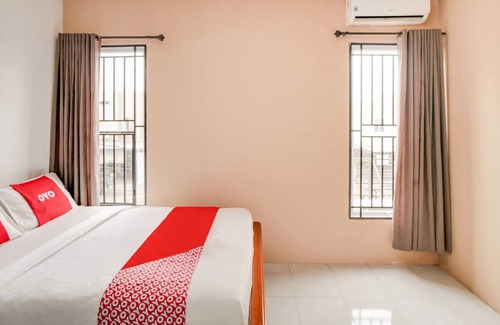Kabil Hotel | OYO 90024 Botania Homestay & Cafe