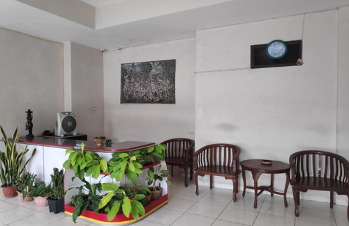 Cokroaminto Hotel | OYO 90096 Hotel Tiana