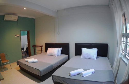 Kampung Sura Masjid Hotel | OYO 90116 Fbs Inn Hotel
