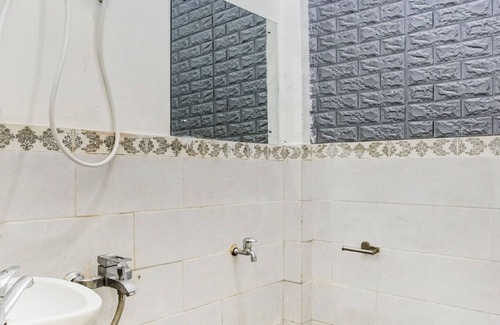 Rajabasa Hotel | OYO 90124 Oemah Ratu Hostel Syariah