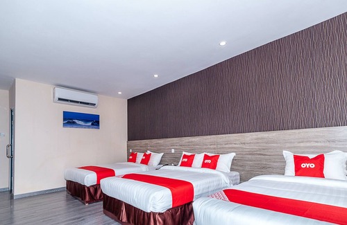 Kota Kinabalu Hotel | OYO 90147 Hilltop Hotel