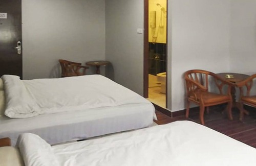 Bintulu Hotel | OYO 90248 Kapitan Inn