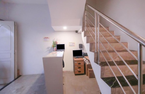 Medan Hotel | OYO 90306 Mmtc2 Guest House