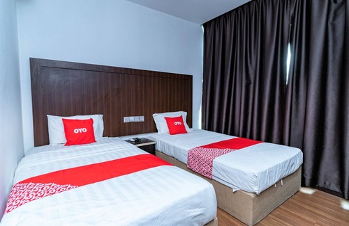 Bintulu Hotel | OYO 90375 Reggae Inn
