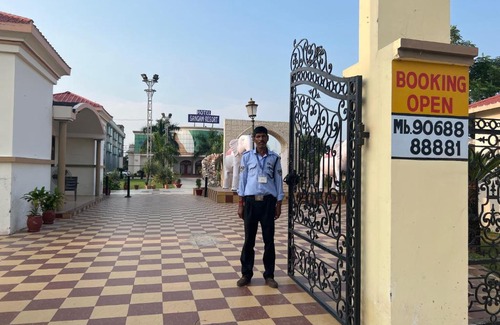 Ambala Hotel | OYO 90376 Hotel Down Town
