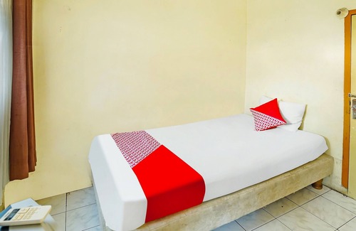 Sukarami Hotel | OYO 90390 Hotel Rd PremiumNearRSUD Station