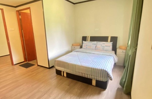 Tenghilan Hotel | Oyo 90616 George Adventure Base