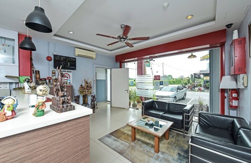 Sitiawan Hotel | Oyo 90644 M Three Hotel