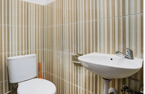Balige Hotel | OYO 90645 Karisma Residence