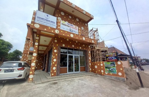 Bailangu Hotel | OYO 90731 E-kreasi Home