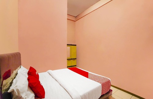 Medan Hotel | OYO 91234 Aladinmar 2