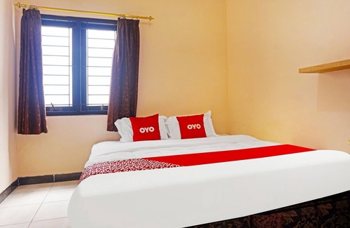 Binong Hotel | OYO 91349 Karawaci Taman Permata 3