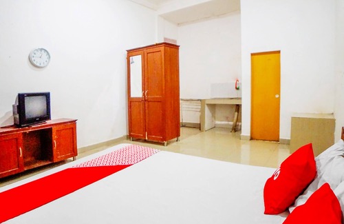 Pematangsiantar Hotel | OYO 91647 Sanina Residence