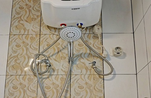 Prigen Hotel | OYO 91679 Juanda Homestay Syariah