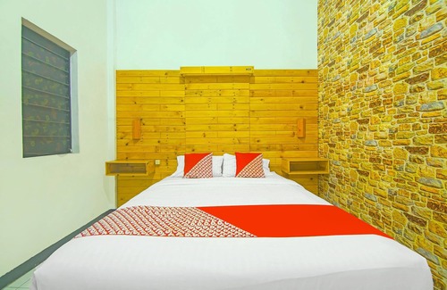 Padang Hotel | OYO 91730 De' Mande Homestay Syariah