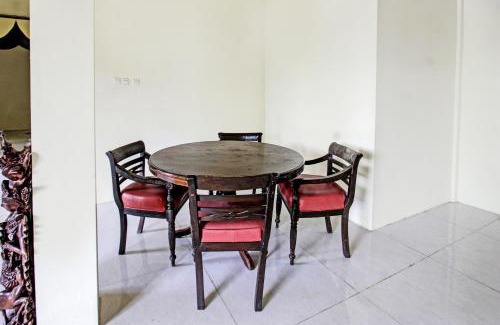 Gerung Hotel | OYO 91739 Ayu Bypass MansionNearBundaran Gerung