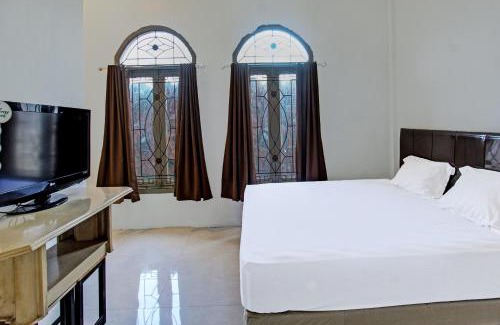 Gerung Hotel | OYO 91739 Ayu Bypass MansionNearBundaran Gerung