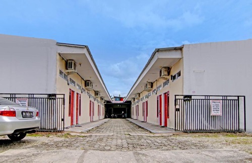 Pekanbaru Hotel | OYO 91921 Homestay Keluarga Syariah