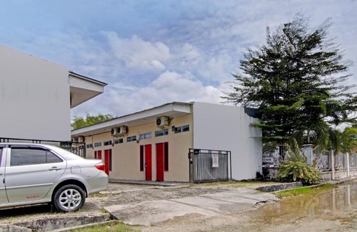 Pekanbaru Hotel | OYO 91921 Homestay Keluarga Syariah