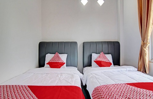 Pekanbaru Hotel | OYO 92081 Malora Homestay