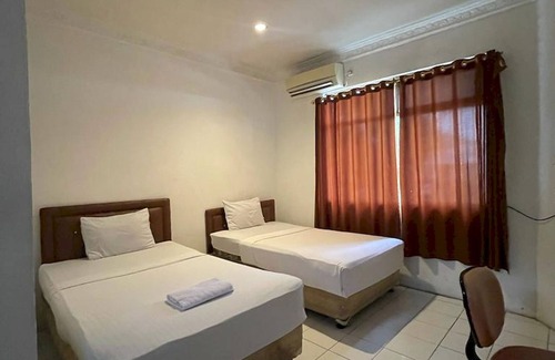 Medan Hotel | OYO 92463 Deli Hotel Medan