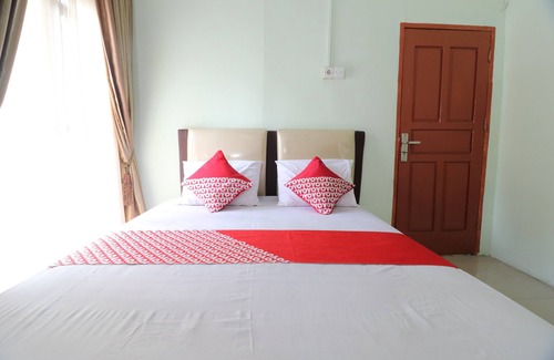 Jambi Hotel | OYO 92561 Excellent Kost