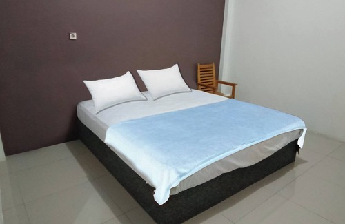 Makassar Hotel | OYO 92659 Wisma Deli Syariah Near RSUD Nene Mallomo Sidenreng Rappang