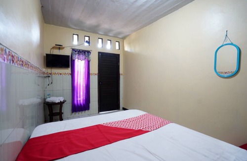 Pacet Hotel | OYO 927 Carina Hotel