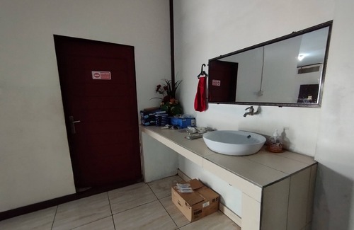 Palangkaraya Hotel | OYO 92762 Wisma Pundu Syariah Near Kantor Camat Kota Besi