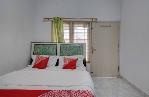 Pekanbaru Hotel | OYO 92833 Penginapan Syariah