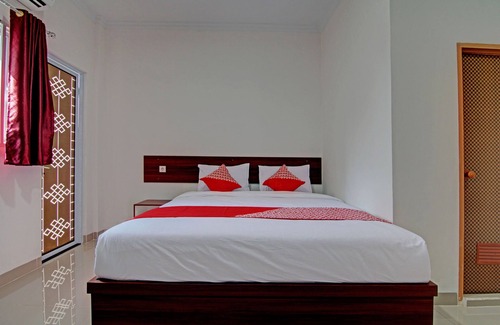 Pelalawan Hotel | OYO 92909 Penginapan Sarinah SyariahNearRM Beringin Indah