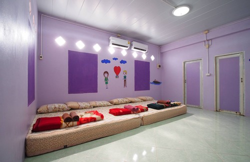 Sattahip Hotel | OYO 931 Sor Chareanpanit