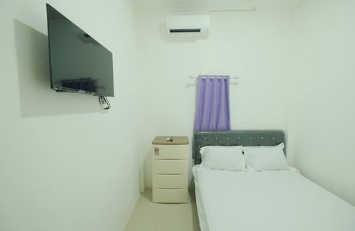 Makassar Hotel | OYO 93306 Penginapan Permata Hijau Syariah Near Bukit Teletubbies