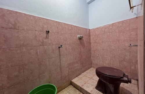 Kendari Hotel | OYO 93309 Mely Homestay