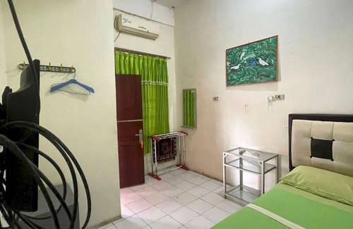 Pekanbaru Hotel | OYO 93341 Ananda Homestay Syariah