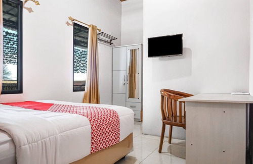 Rajabasa Hotel | OYO 93470 Bans Kostel