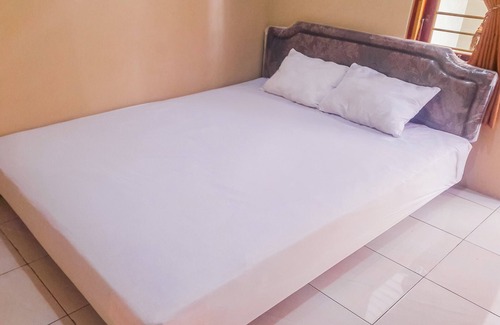Somba Opu Hotel | OYO 93683 Kost Naura
